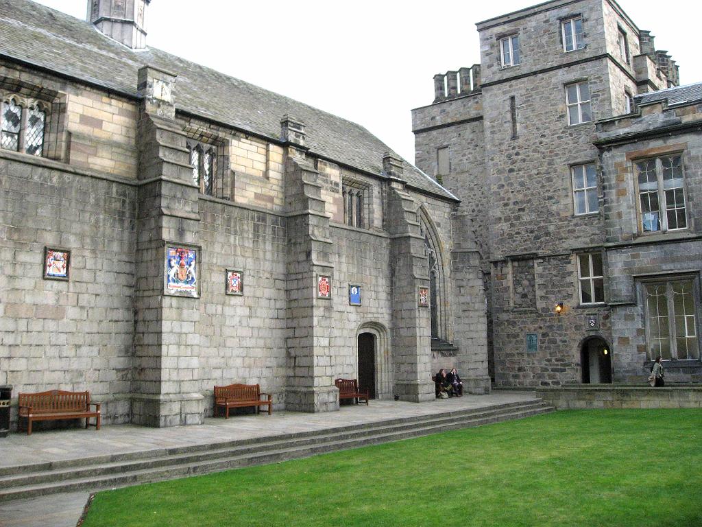 Andrew starts at Aberdeen university, 2007