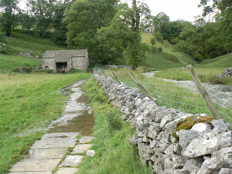 malham-cove-flooded-path-1550-100708.jpg - Malham cove walk 15.50, 10 July 2008Flooded path