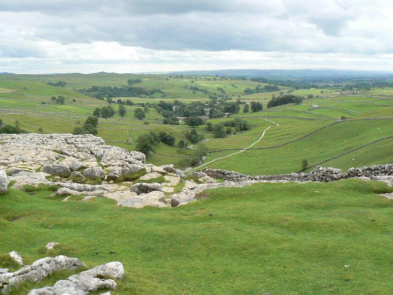 malham-cove-limestone-pavement-1333-100708.jpg - Malham cove walk. Limestone 'pavement'.  13.33, 10 July 2008