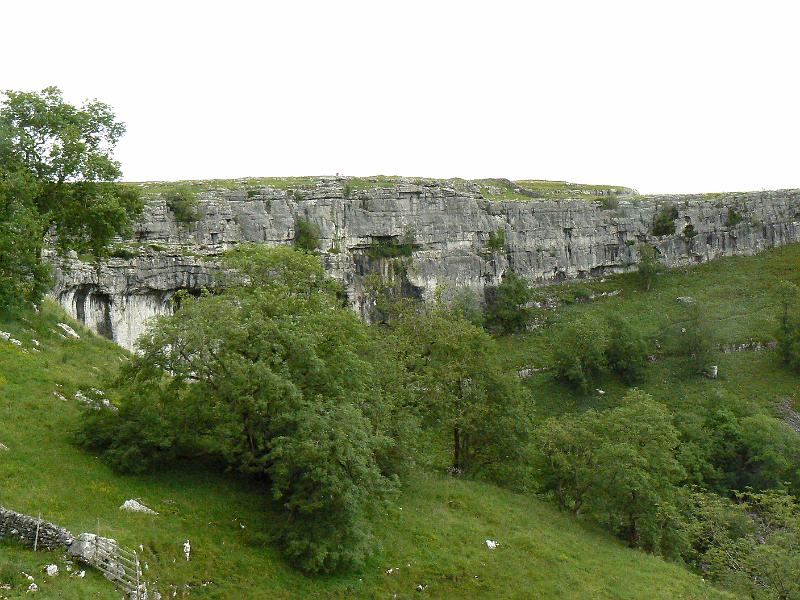 malham-cove-steps-1259a-100708.jpg - Malham cove walk. From steps.  12.59, 10 July 2008